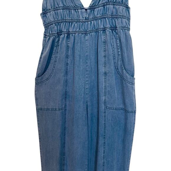 Jumpsuit Smocked Back V Neckline Wide Leg Jumpsuit Size Medium - Picture 3 of 10